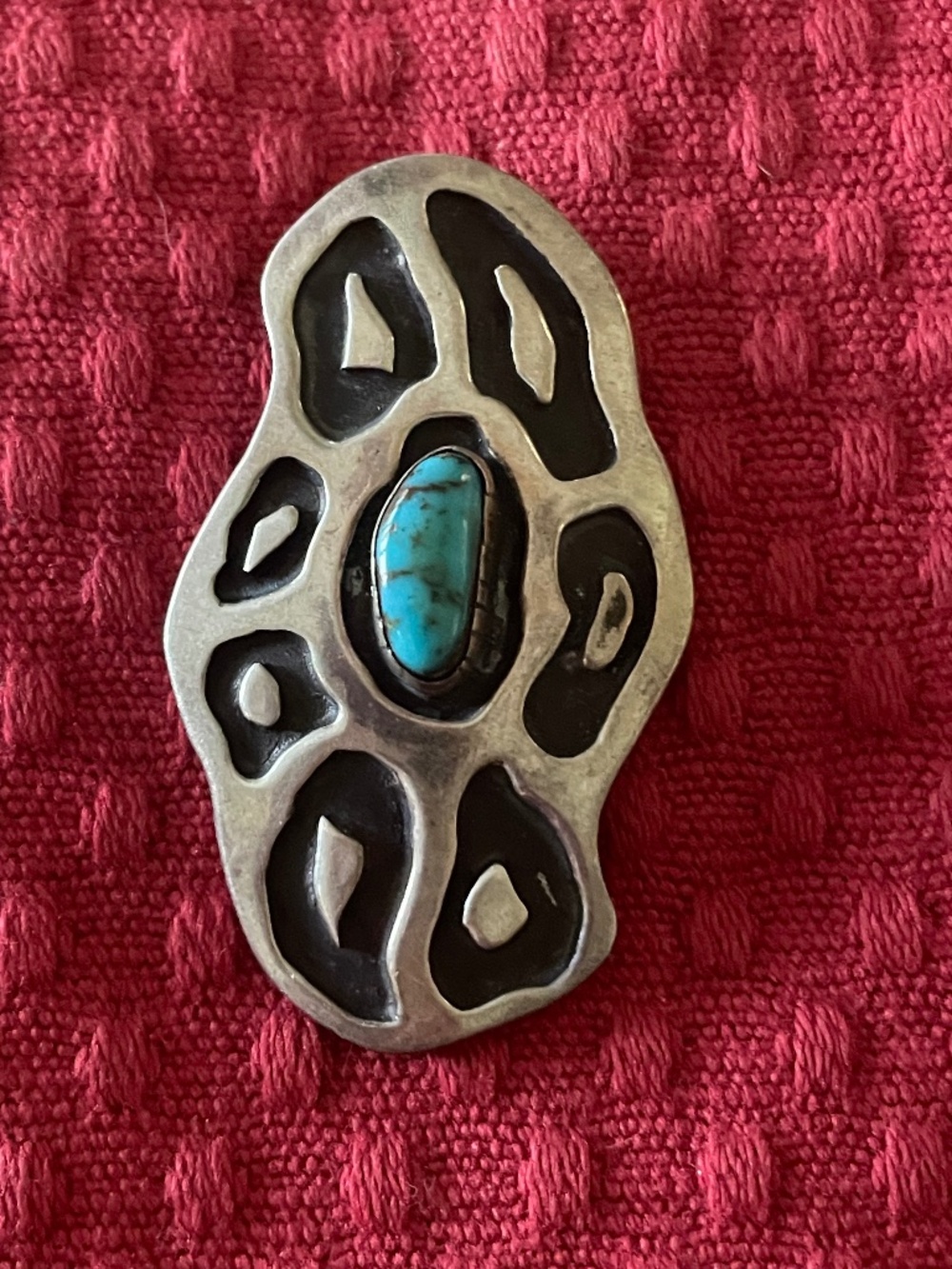 Vintage Native American Turquoise and Bear Claw Design Pendant